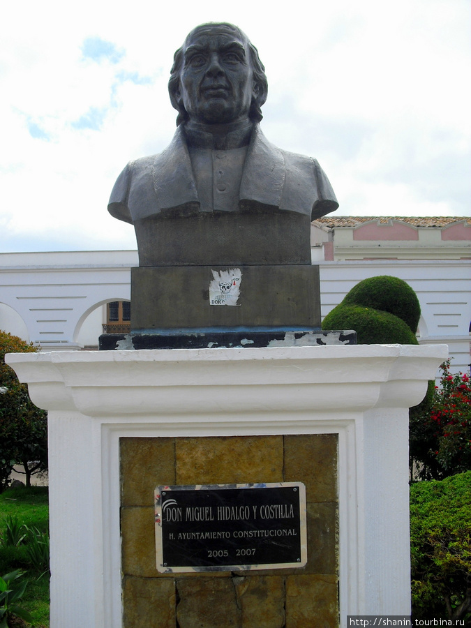 Памятник Мигелю Идальго и Касстилла Сан-Кристобаль-де-Лас-Касас, Мексика