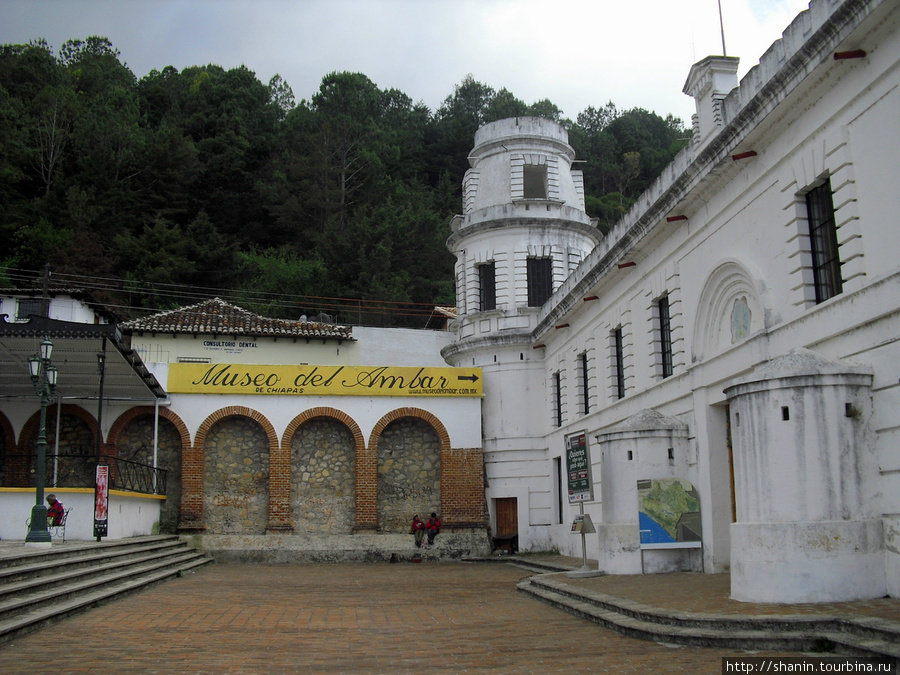 Церковь и монастырь Ла Мерсед в Сан-Кристобаль-де-Лас-Касас Сан-Кристобаль-де-Лас-Касас, Мексика