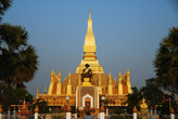 Храм Пха Тхат Луанг или Большая Ступа символизирует силу единства лаосского народа