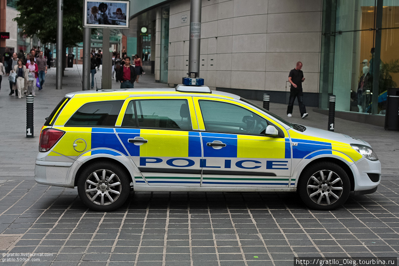 Полиции в Ливерпуле много. Больше чем мы видели в любом другом городе Ливерпуль, Великобритания