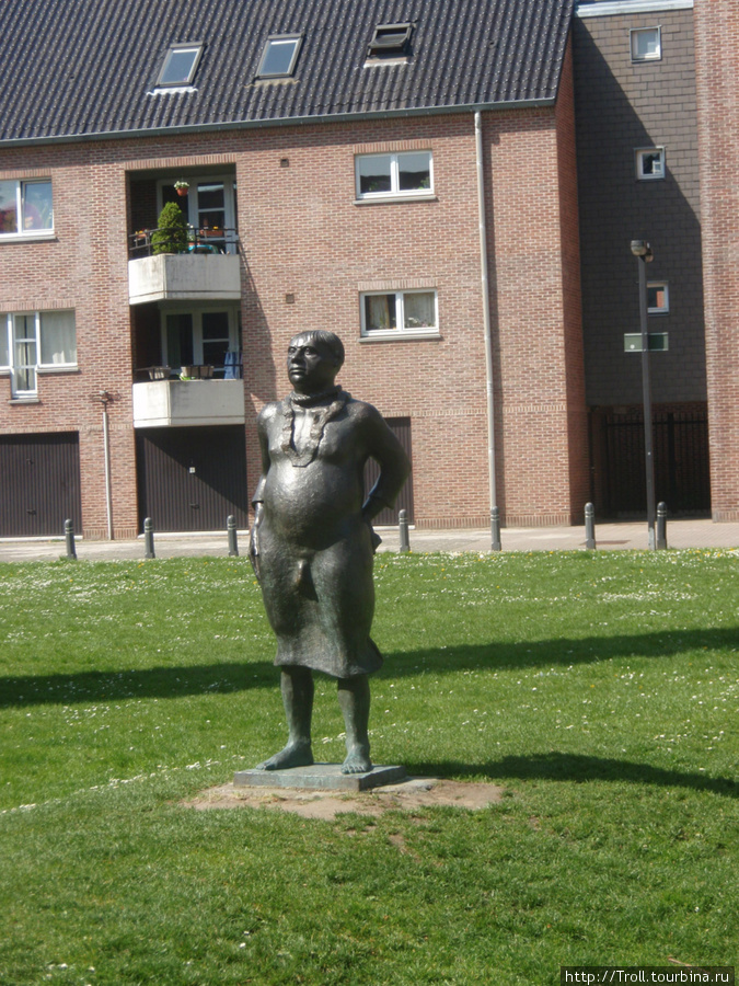 Памятник Носителям Петли Гент, Бельгия
