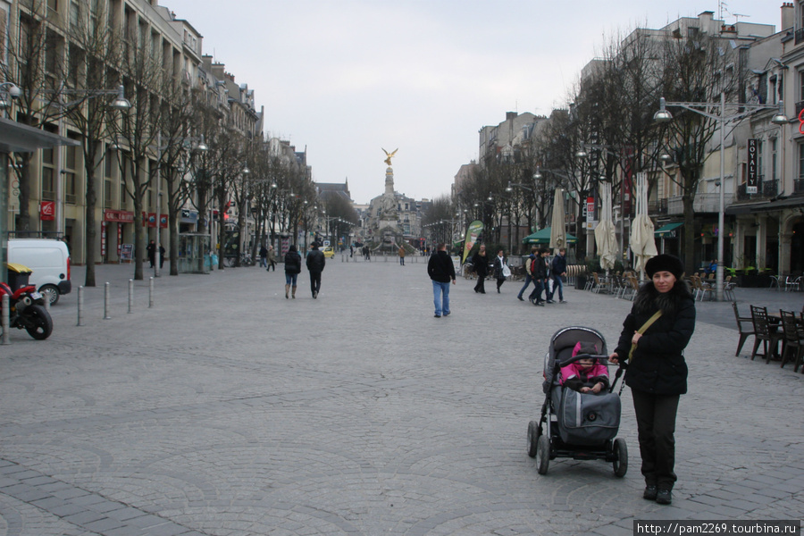 центральная пешеходная улица Реймс, Франция