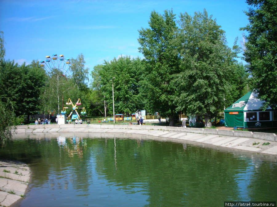 В парке Изумрудный Барнаул, Россия