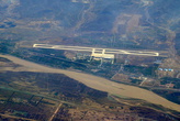 Воды Хуанхэ активно используются для орошения сельскохозяйственных угодий. На реке сооружён ряд ГЭС. Посредством Великого канала соединена с реками Хуайхэ и Янцзы.

Хуанхэ судоходна на отдельных участках, главным образом на Великой Китайской равнине. Долина Хуанхэ густо заселена. Среди городов, расположенных по её берегам, крупнейшими являются Ланьчжоу, Иньчуань, Баотоу, Лоян, Чжэнчжоу, Кайфэн, Цзинань.