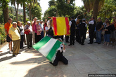 флаги: желто-красный — государственный, испанский, бело-зеленый — Андалусии
