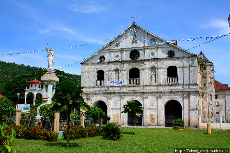 Церковь деревни Лобок Остров Бохол, Филиппины