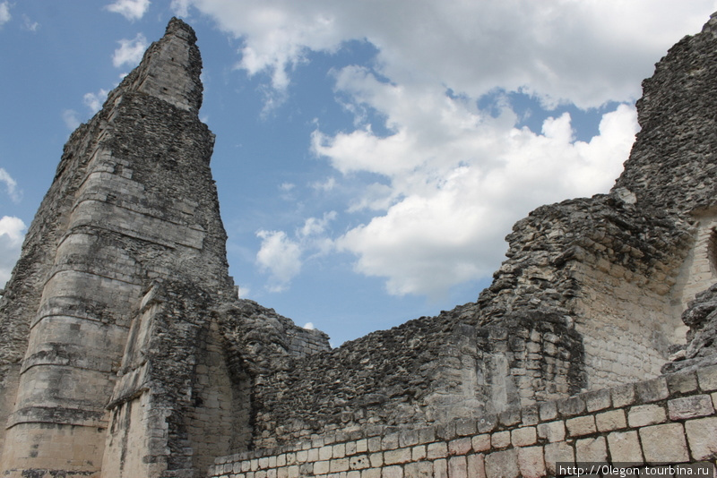Любуясь небом и архитектурой руин Майя ощущаешь вечность Шпухиль, Мексика