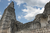 Любуясь небом и архитектурой руин Майя ощущаешь вечность