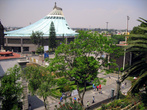 Храм с иконой Девы Марии Гваделупской в Мехико — вид сверху