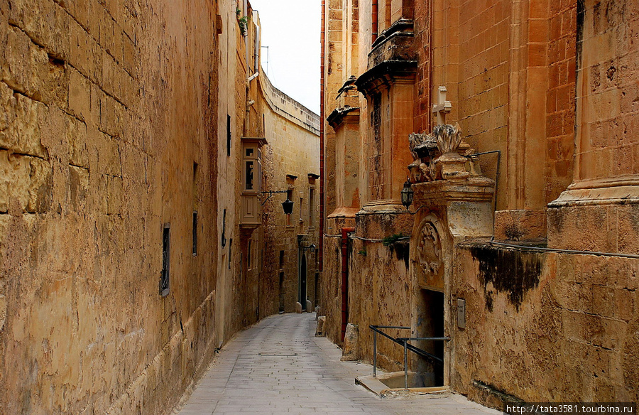 Мдина - древняя столица Мальты Мдина, Мальта