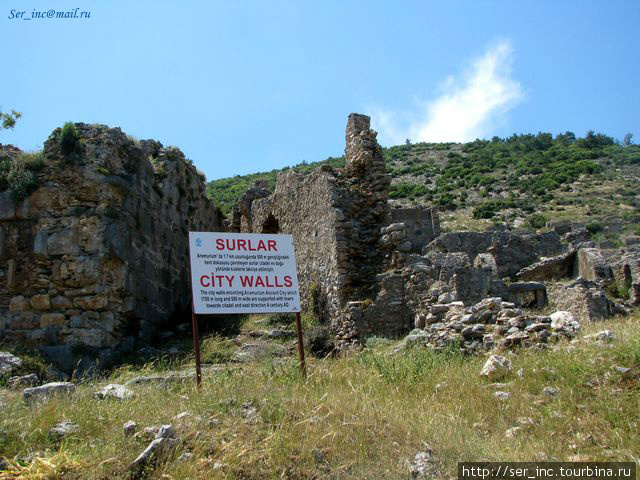 Остатки городских стен Анамур, Турция