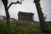 В Гарни находится одна из главных достопримечательностей Армении — восстановленный из руин в советское время языческий храм I в. н. э., представляющий собой изящный периптер эллинистическо-римского типа.