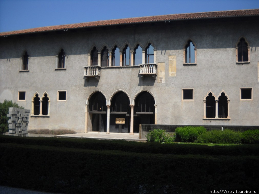Теперь в цитадели расположен музей Верона, Италия