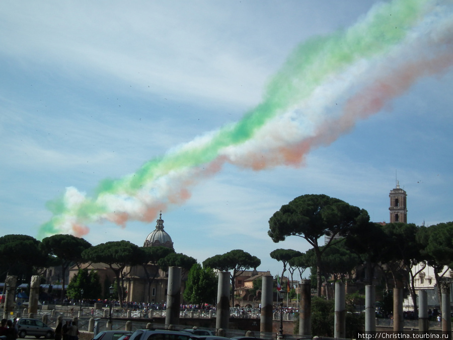 Нам повезло совершенно случайно. В день нашего пребывания в Риме — происходило празднование юбилея дня объединения Италии.