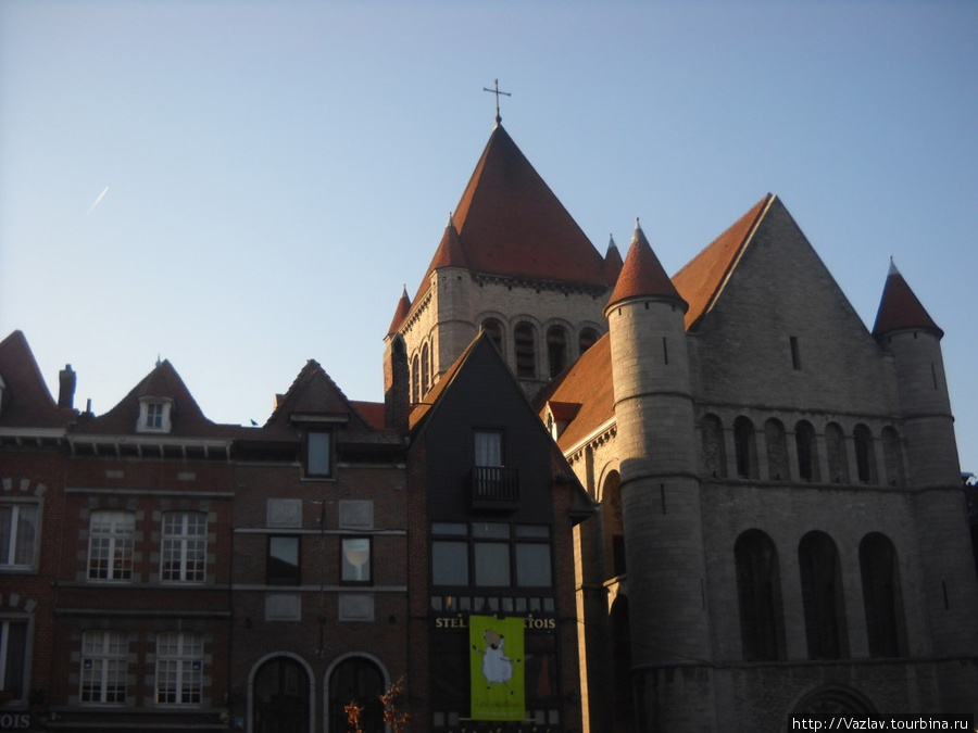 Церковь Сен-Квентин / Eglise Saint-Quentin