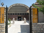 Исторический музей распологается в здании бывших терм, которые во времена Византии перестроили в церковь.