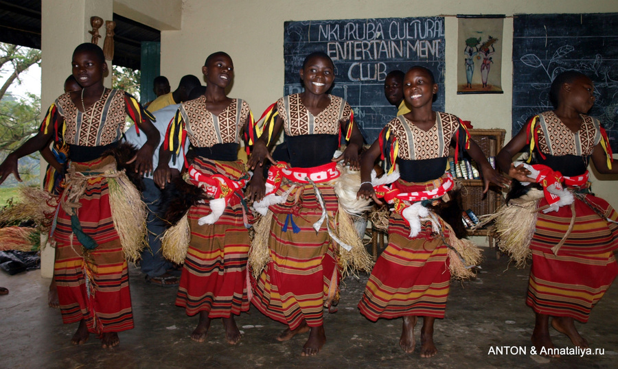 Деревенские танцы Озеро Нкуруба, Уганда