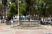 На площади Аналко в Пуэбле есть фонтан