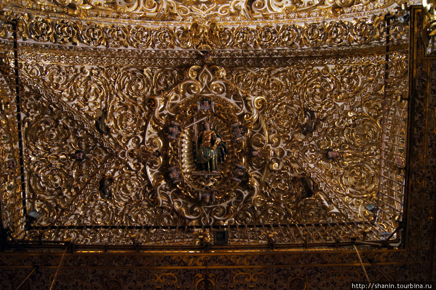 Потолок в церкви Пуэбла, Мексика