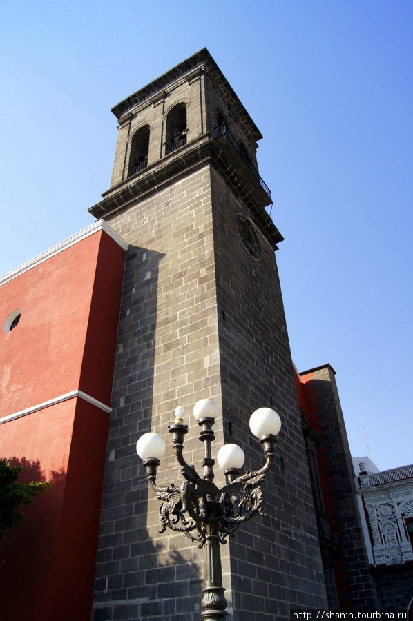 Башня Пуэбла, Мексика
