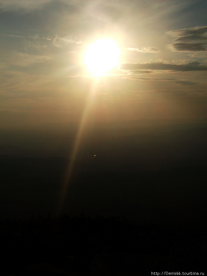 Закат солнца с самой высокой вершины Таганая. Специально для Алены, ей очень понравилось. Златоуст, Россия
