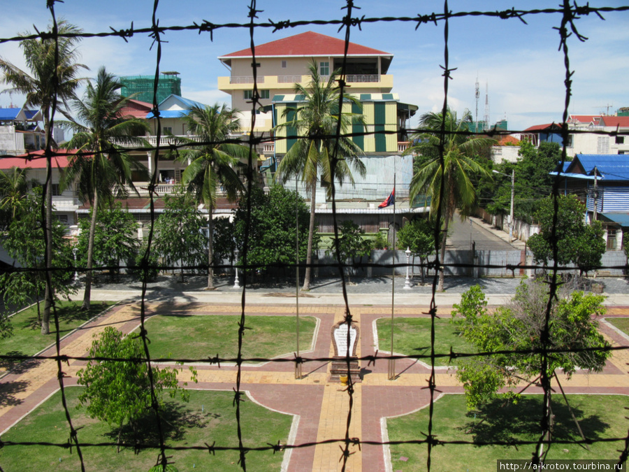 Музей геноцида (мемориальная тюрьма) в Пномпене Пномпень, Камбоджа