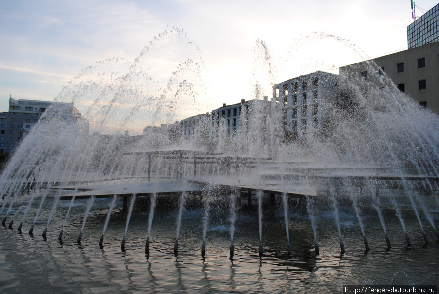 Площадь известна в первую очередь своим фонтаном Лиссабон, Португалия