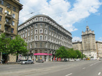 Дом на две площади-Розы Люксембург и Конституции.Известен как Дворец Труда
