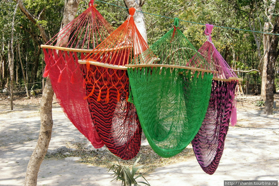 Сувенирные гамаки в Чичен-Ице Чичен-Ица город майя, Мексика