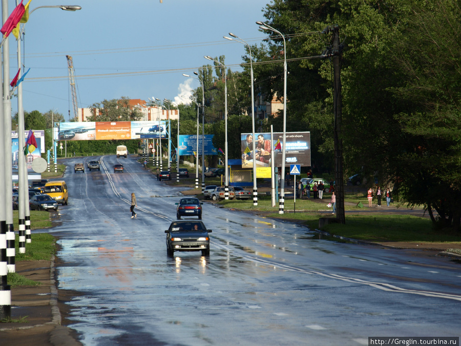 Улица Пролетарская после дождя Россошь, Россия