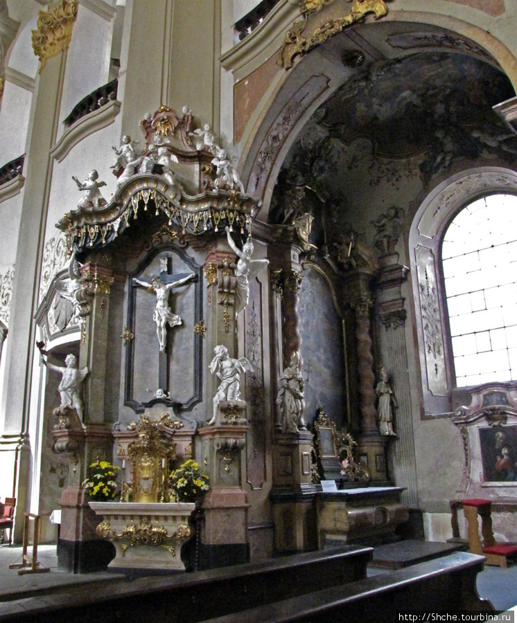 Костел Девы Марии Снежной Оломоуц, Чехия