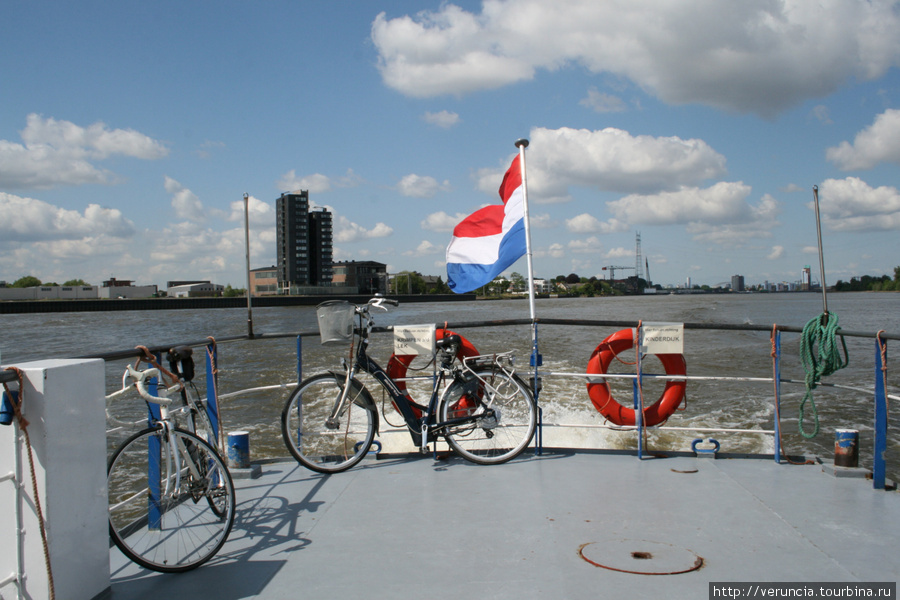 Кораблик до Киндердайка Киндердейк, Нидерланды