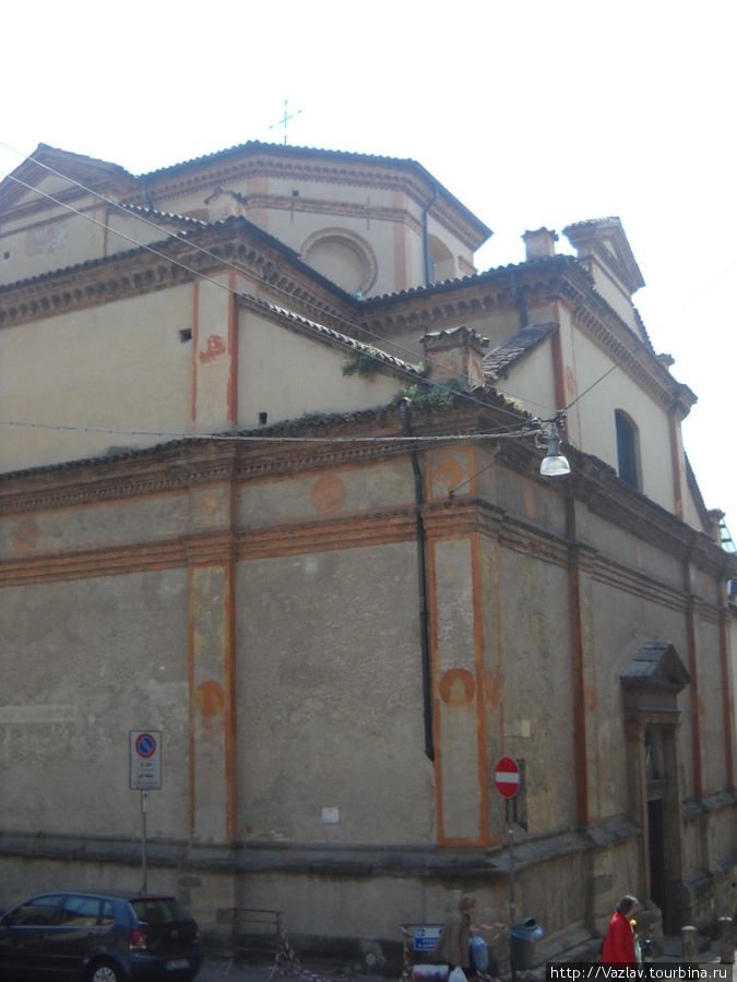 Стены монастырского комплекса Бергамо, Италия