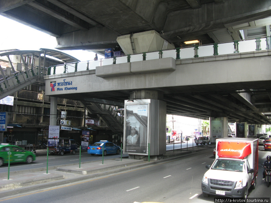 Бангкокское метро (надземка и подземка) Бангкок, Таиланд