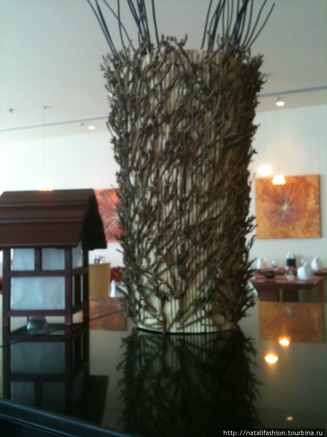 вот такую вазу я сама теперь хочу хендмейкнуть:)) Дибба-Аль-Хисн, ОАЭ