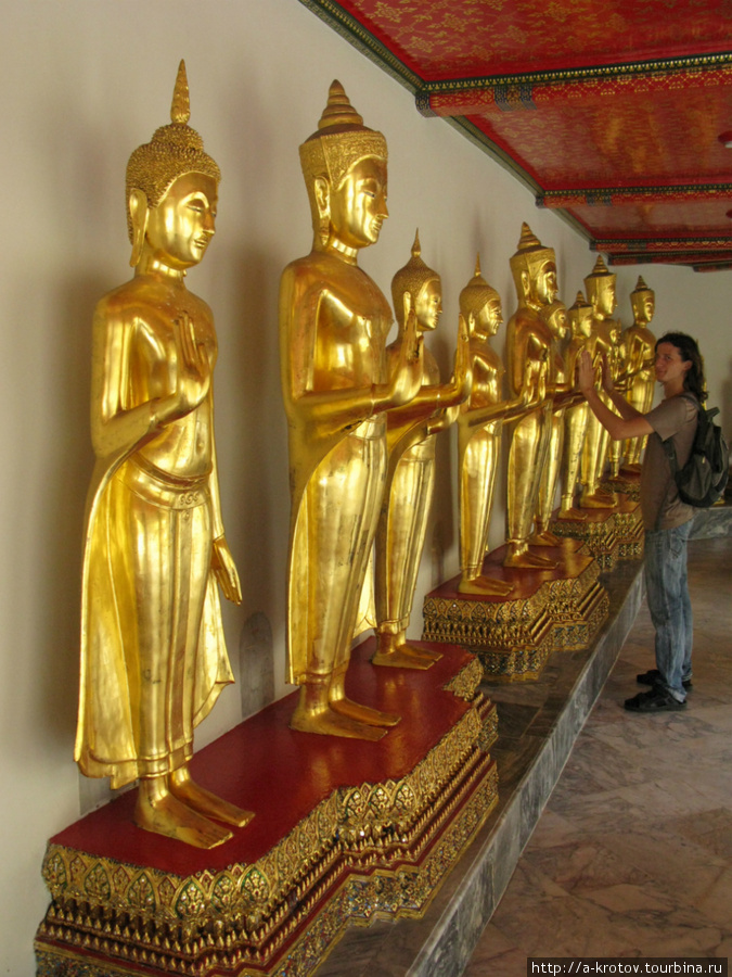 Будды. Некоторые с сиськами, как женщины Бангкок, Таиланд