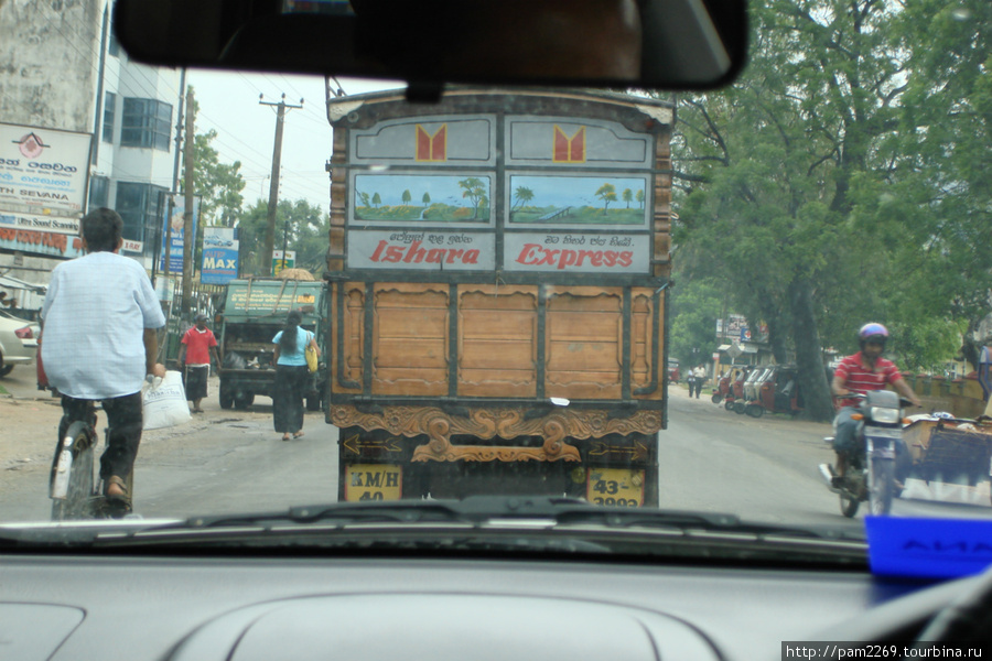 разный транспорт
грузовик Шри-Ланка