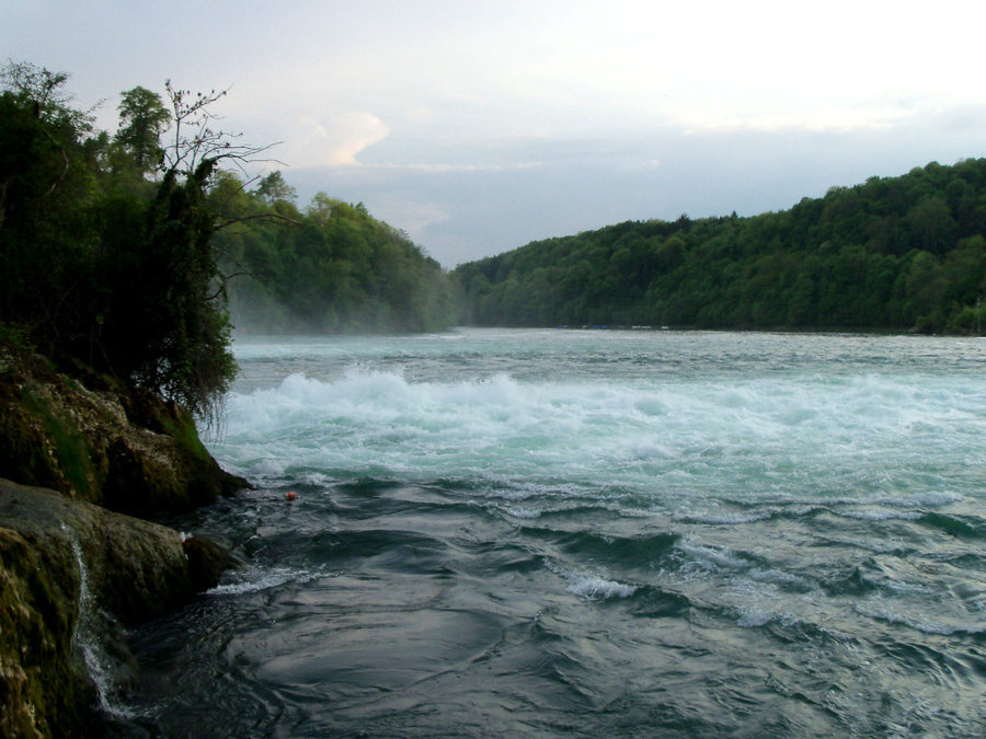 Водопад на Рейне Кантон Шаффгаузен, Швейцария