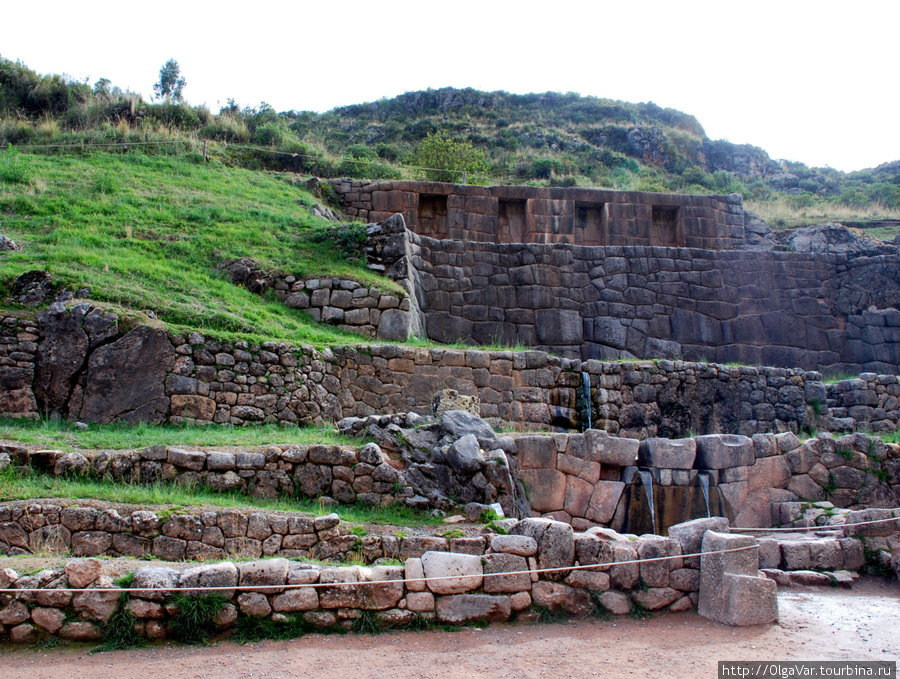 Инки считали чистые воды источника священными, и, совершая в нем омовения, полагали, что он дарует им вечную молодость Куско, Перу