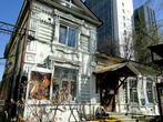 Дом купца  Маева по улице Тургенева, 20 (начало 20 века), где ютится пока что театр Николая Коляды