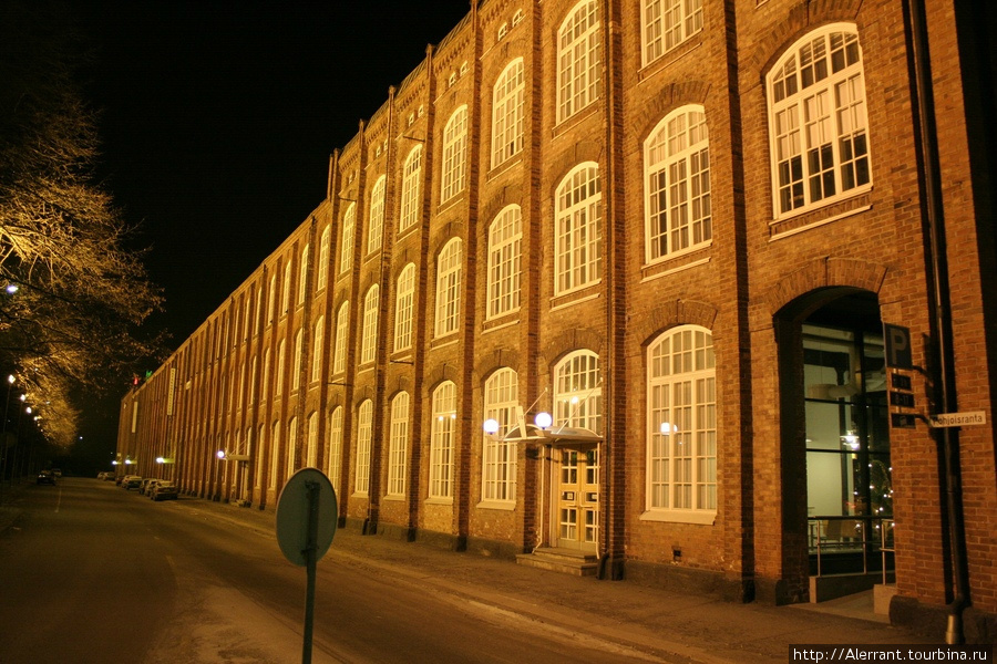 Porin Yliopistokeskus университетский центр, ранее промышленное здание. Пори, Финляндия