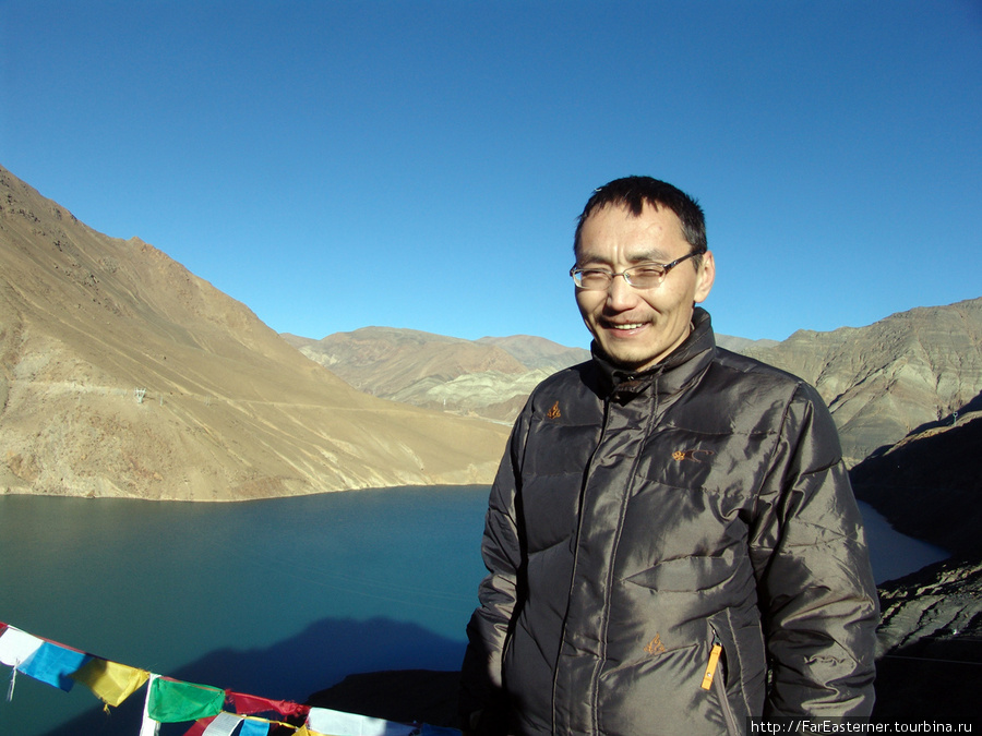 Я на озере Ямдрок Цо в Тибете. Катари, Непал