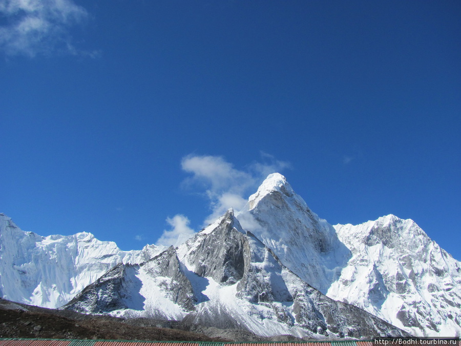 Чукхунг - крайняя точка одного из маршрутов к Эвересту Чукунг, Непал