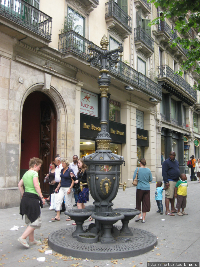 Мозаика Барселоны - Рамбла и Поющие фонтаны Барселона, Испания
