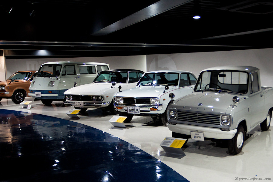 К концу 60-х Mazda значительно расширяет ассортимент, выпустив пикап Mazda B360 и минивэн Mazda Bongo, а также начав выпуск семейств Familia и Luce. Хиросима, Япония