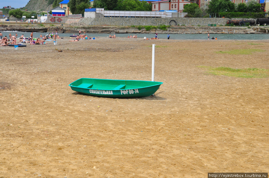Впечатляющий пляж в селе Лермонтово Краснодарского края Лермонтово, Россия