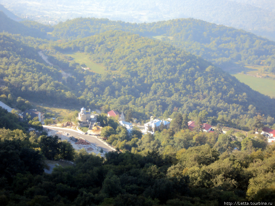 Нижний Острог монастырь Острог, Черногория
