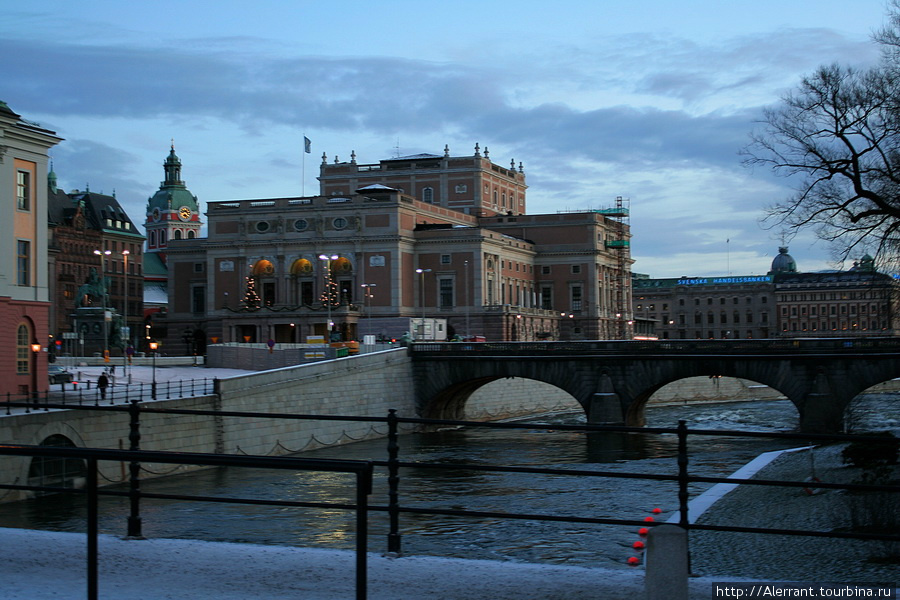 Вид на Королевскую оперу и Северный мост Стокгольм, Швеция