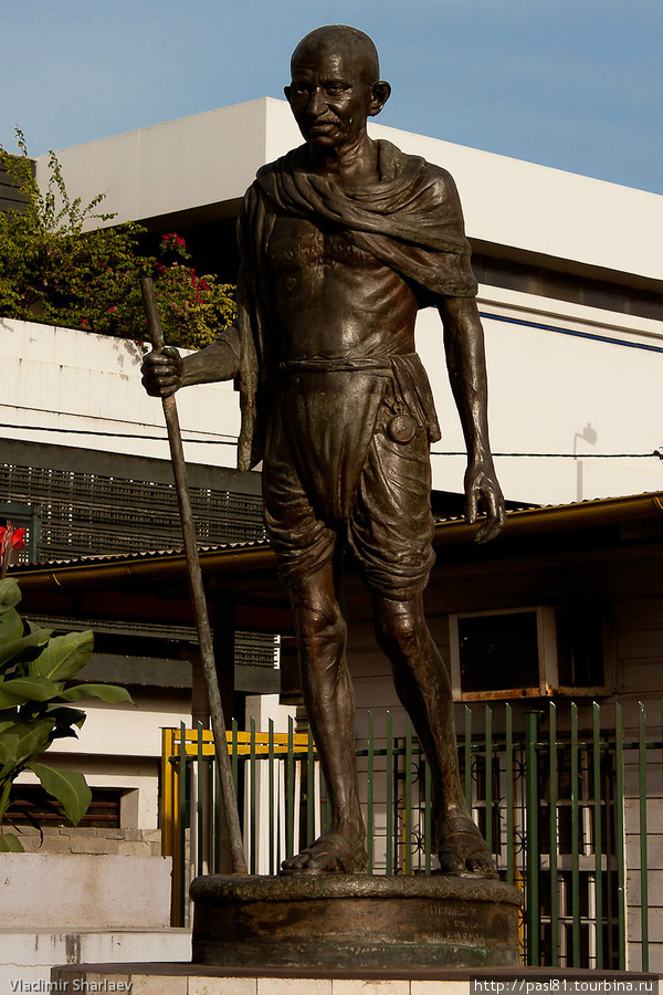 Махатма Ганди. Парамарибо, Суринам