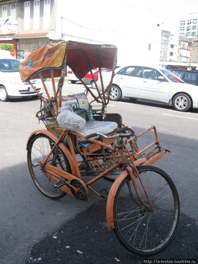 Есть несколько рикш Кота-Бару, Малайзия